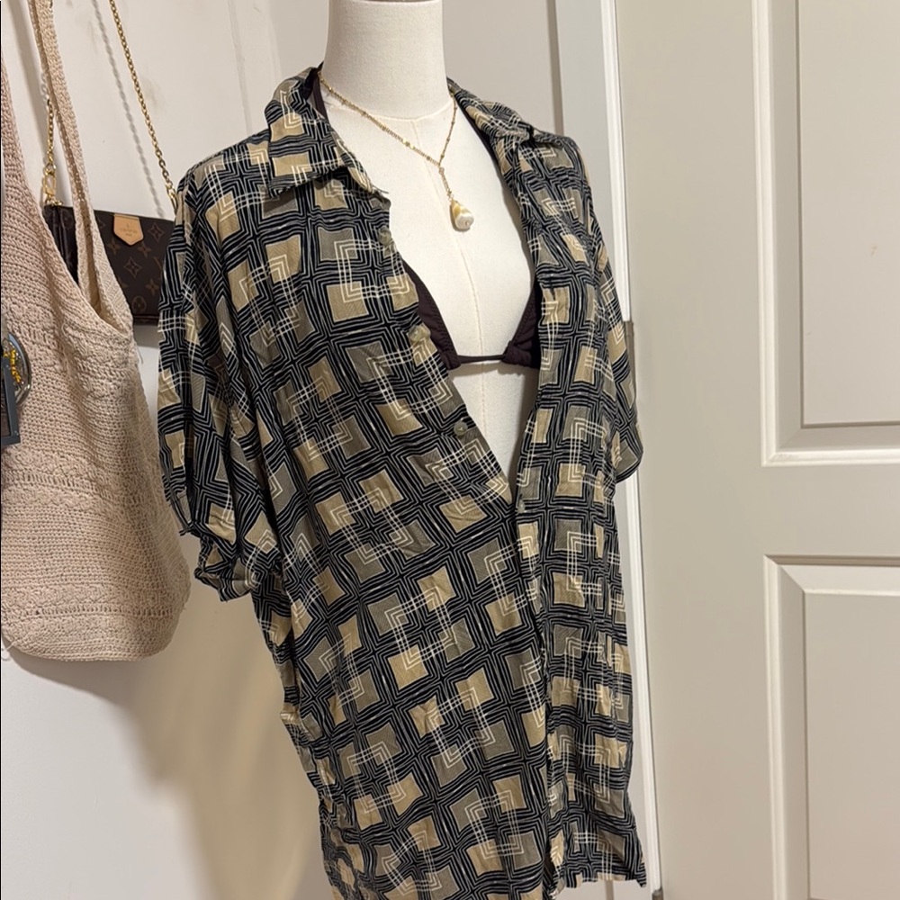 Black & Beige Geometric Button-Up Shirt